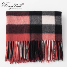 O mais novo design Lady Fashion Woolen Scarf Oversized Chunky Tartan Wool Warm Scarf